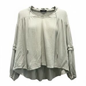 J. Roberts | Women’s Textured Top in Light Green | M